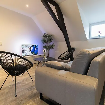 Fewomo, Moselsky, Stilvolle Dachgeschoss-ferienwohnung Mit Charme Fuer 6 Personen * Lieser