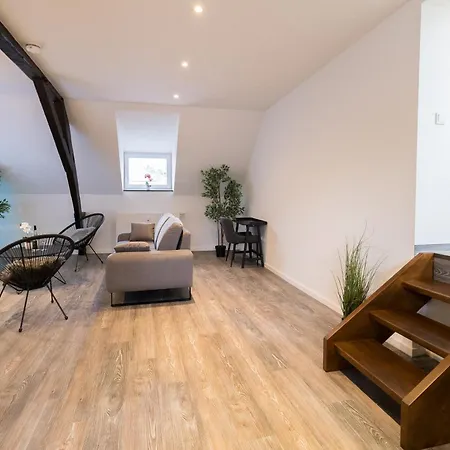 Lejlighed Fewomo, Moselsky, Stilvolle Dachgeschoss-ferienwohnung Mit Charme Fuer 6 Personen *