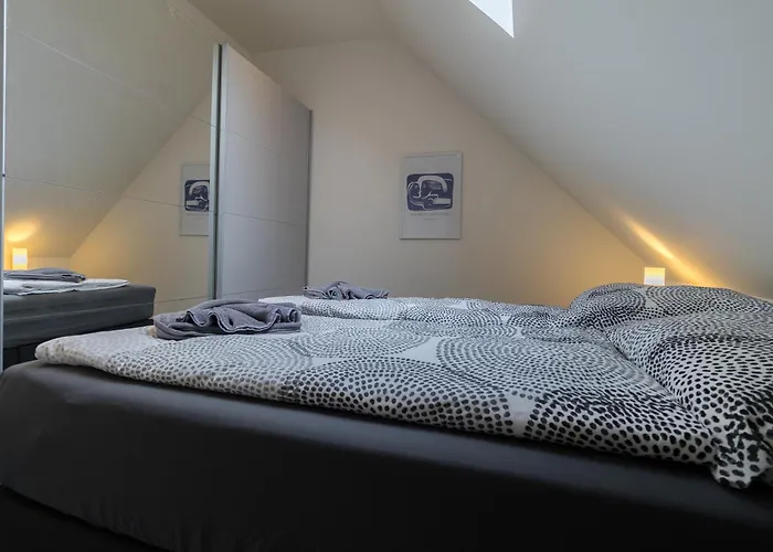 アパート Fewomo, Moselsky, Stilvolle Dachgeschoss-ferienwohnung Mit Charme Fuer 6 Personen