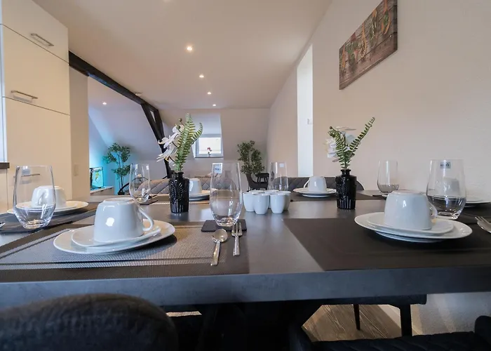 アパート Fewomo, Moselsky, Stilvolle Dachgeschoss-ferienwohnung Mit Charme Fuer 6 Personen *