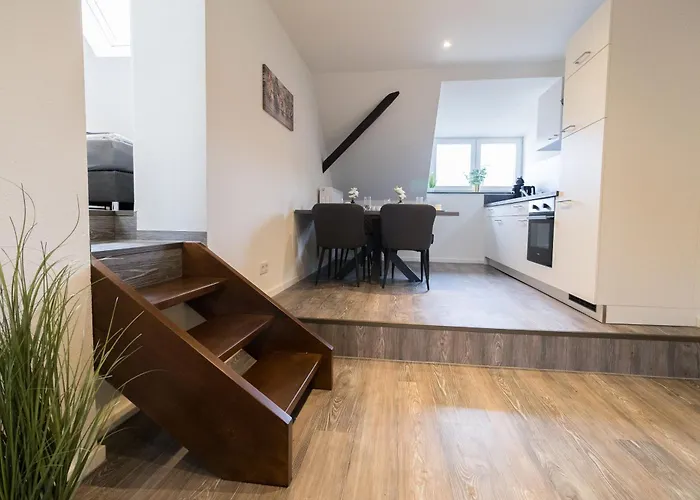 Fewomo, Moselsky, Stilvolle Dachgeschoss-ferienwohnung Mit Charme Fuer 6 Personen *