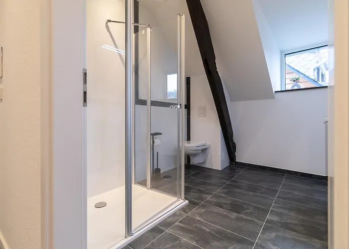 Fewomo, Moselsky, Stilvolle Dachgeschoss-ferienwohnung Mit Charme Fuer 6 Personen アパート リーザー