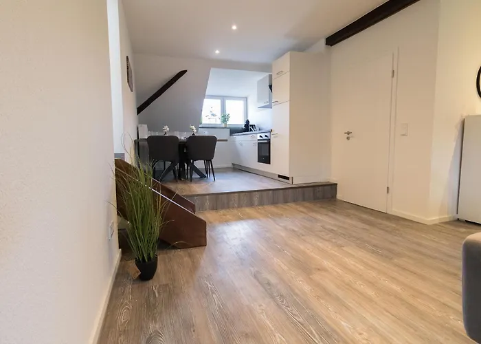 Fewomo, Moselsky, Stilvolle Dachgeschoss-ferienwohnung Mit Charme Fuer 6 Personen